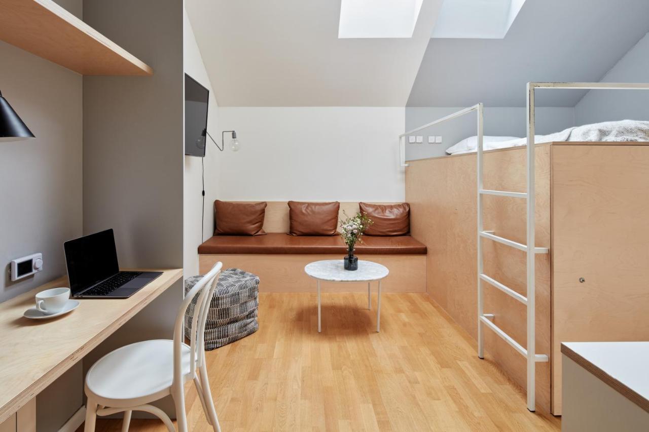 Sunlit Studio Near Wenceslas Square By Prague Days Apartman Kültér fotó